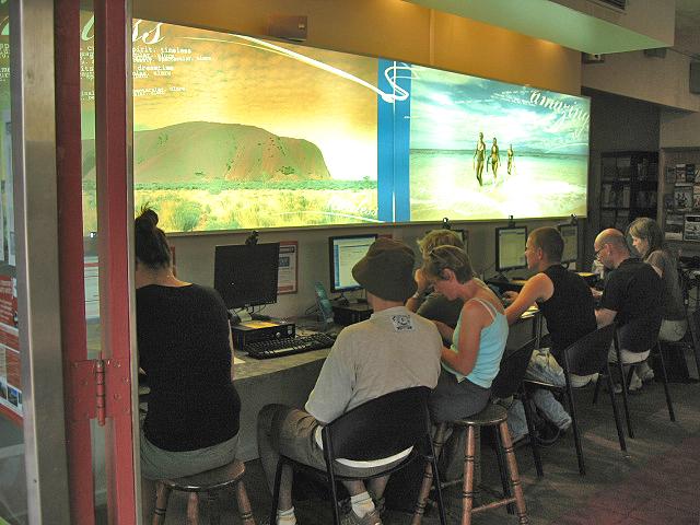 A 262 Alice Springs - Internet Cafe.jpg